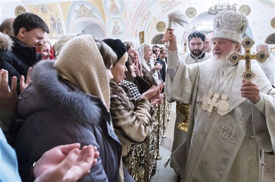 Patriarch Kyrill bei der großen Wasserweihe in der Moskauer Erlöserkirche am 18. Januar 2016.