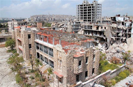 Die Trümmer vom Zentrum Sankt Vartan, Aleppo, das bis 2012 von Jesuiten geleitet wurde. Am 21. April 15 haben die Islamisten ihn erobert und zerstört.