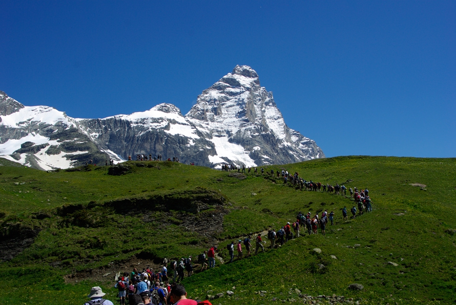Cervinia, 2012. Wanderung am Fuße des Matterhorns.