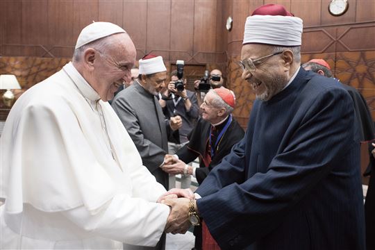 Der Papst in Ägypten: Franziskus will in Kairo ein «Zeichen der Brüderlichkeit» setzen. Tamedia/AFP