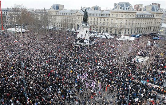 Demonstration am 11. Januar in Paris, an der mehr als 2 Millionen Menschen und 40 Staatsoberhäupter teilnahmen. ©AFP PHOTO / PATRICK KOVARIK