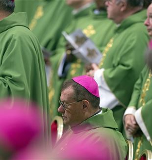 Erzbischof Pezzi bei der Bischofssynode (Alessia Giuliani/Catholic Press Photo)