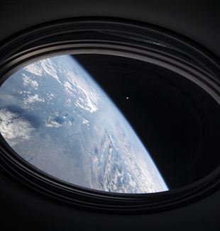 Die Erde auf einem Bild, das  von einem Besatzungsmitglied der Expedition 63 am 2. August 2020 aufgenommen wurde. © Nasa
