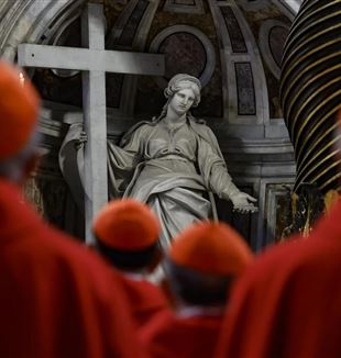 Kardinäle bei der Novendiale-Messe zum Gedenken an Papst Franziskus, Petersdom, Rom (©Ansa/Fabio Frustaci)