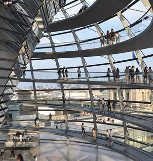 Berlin, Bundestag (Bild von pilar Rodíguez auf Pixabay)